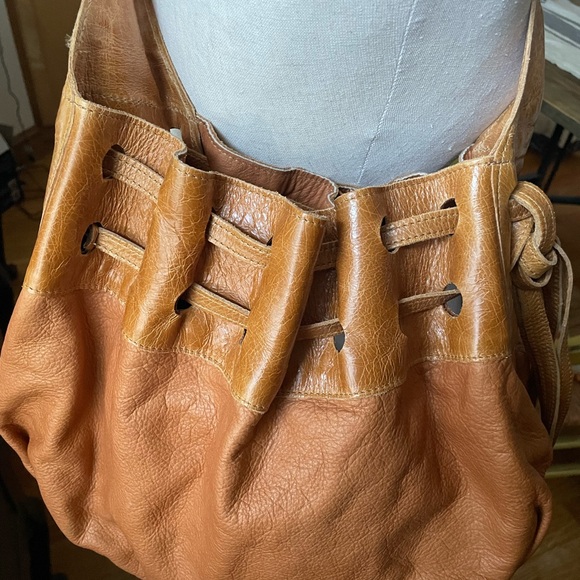 Foley + Corinna Handbags - FOLEY + CORINNA Vintage Y2K Slouchy HOBO Tan Camel Leather BOHO Hobo Bag NEW!
